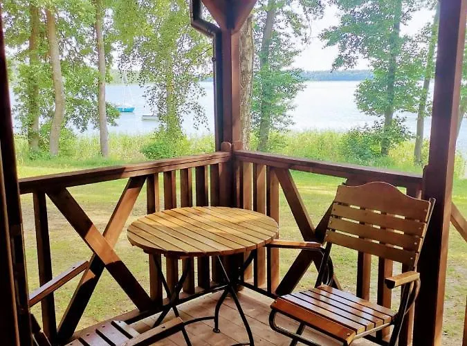 Kujanki - Z Widokiem Na Jezioro *