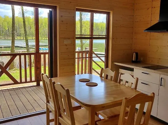 Kujanki - Z Widokiem Na Jezioro Zakrzewo (Zlotow)